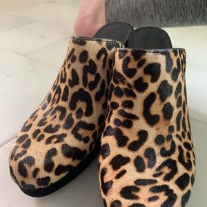 Leopard clogs -Excellent condition- worn only once.